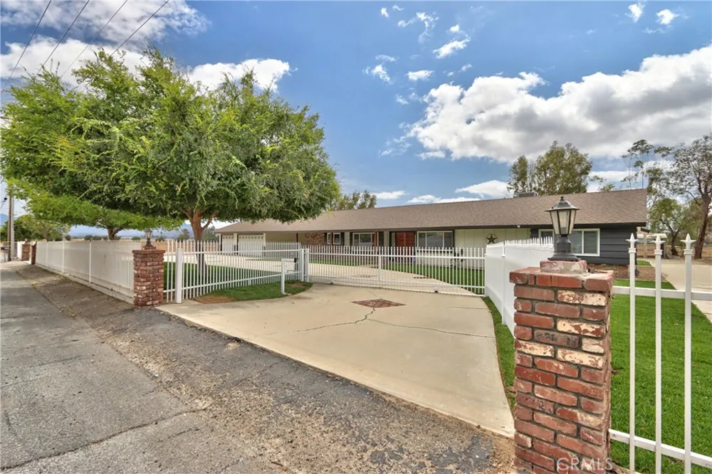 6905 W Devonshire Hemet, CA 92545