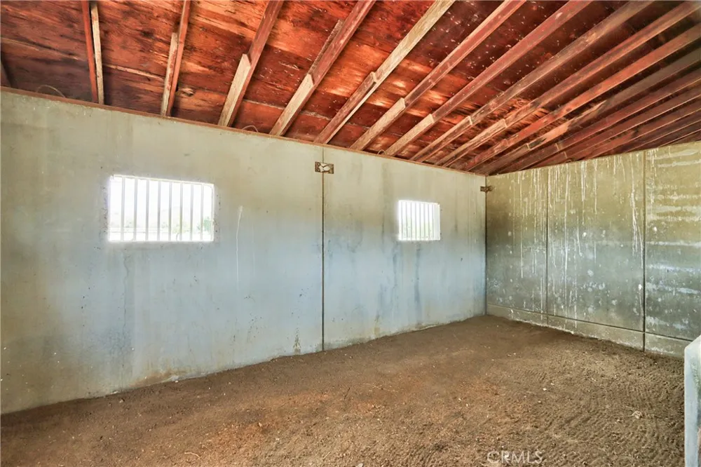 6905 W Devonshire Hemet, CA 92545