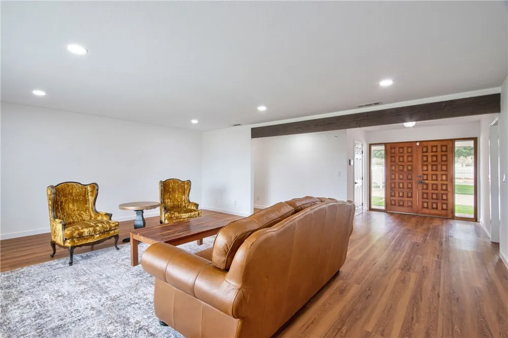 6905 W Devonshire Hemet, CA 92545