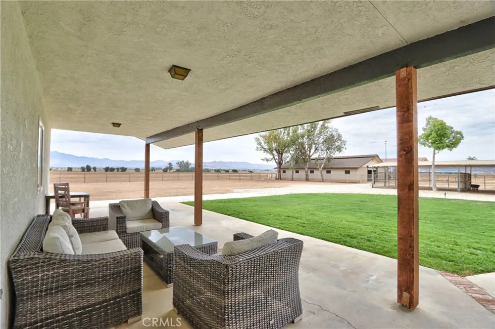 6905 W Devonshire Hemet, CA 92545
