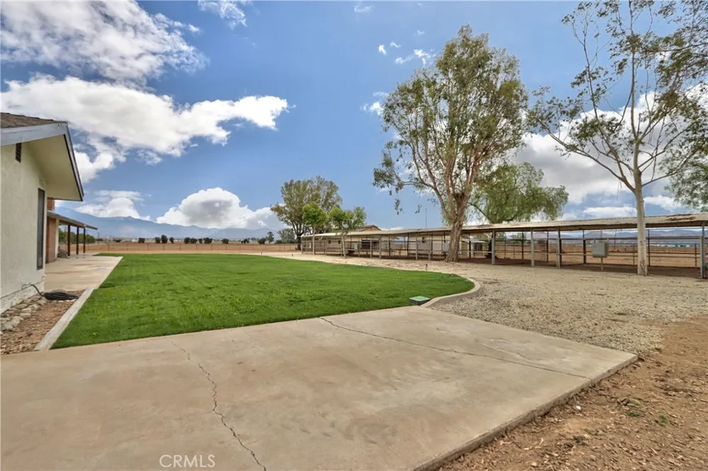 6905 W Devonshire Hemet, CA 92545