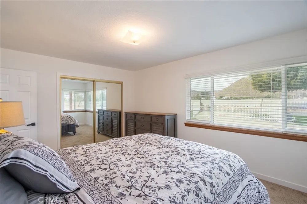 6905 W Devonshire Hemet, CA 92545