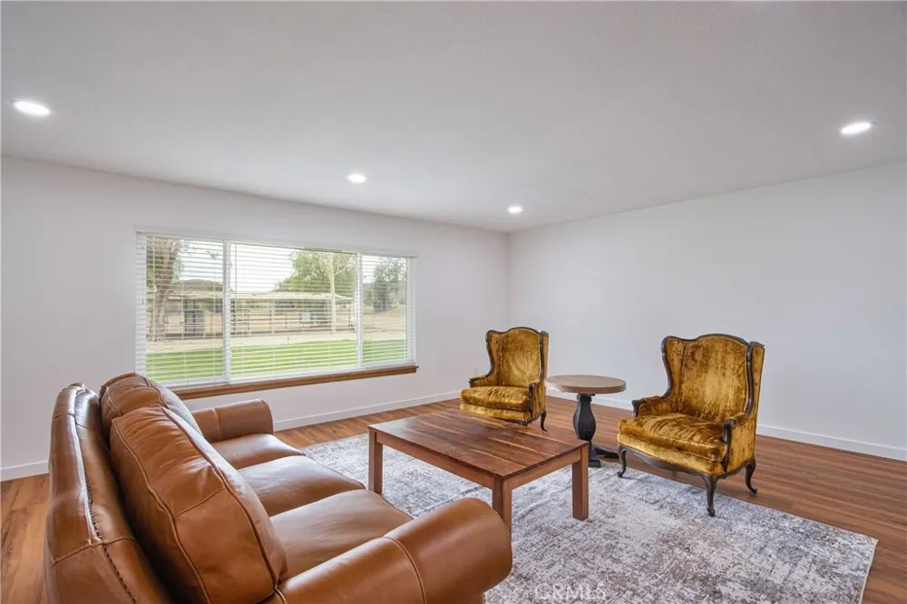 6905 W Devonshire Hemet, CA 92545