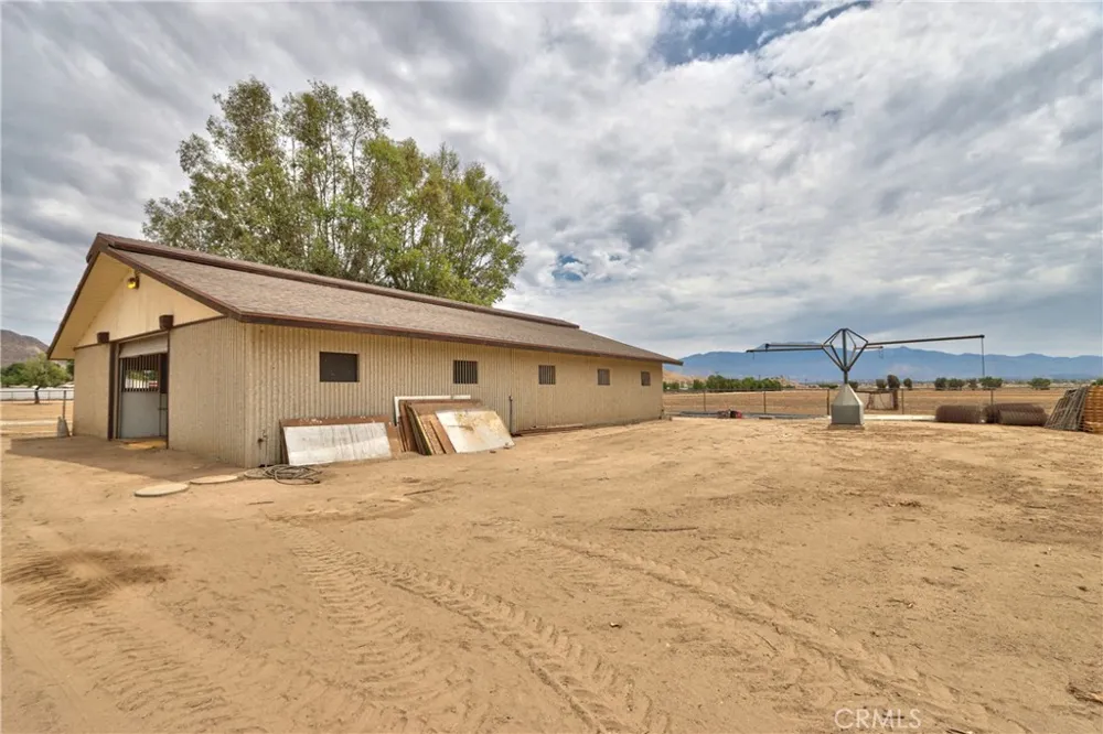 6905 W Devonshire Hemet, CA 92545