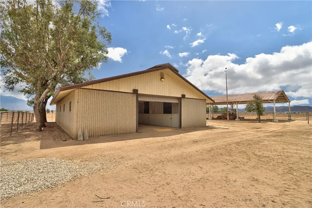 6905 W Devonshire Hemet, CA 92545