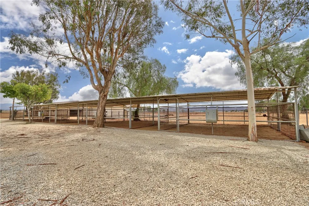 6905 W Devonshire Hemet, CA 92545