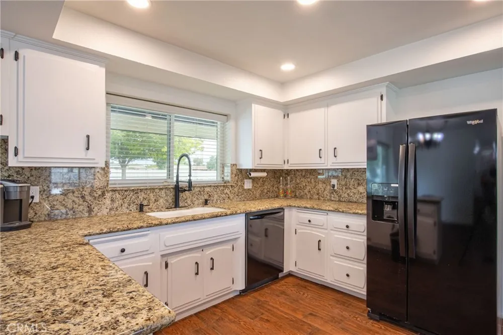 6905 W Devonshire Hemet, CA 92545