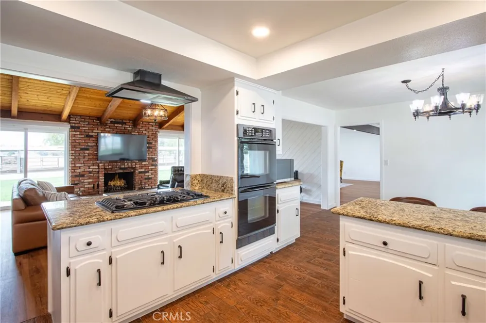 6905 W Devonshire Hemet, CA 92545
