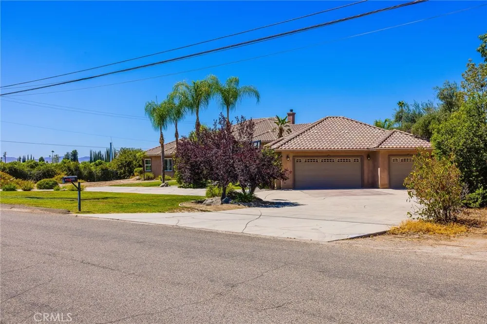 43000 Johnston Hemet, CA 92544