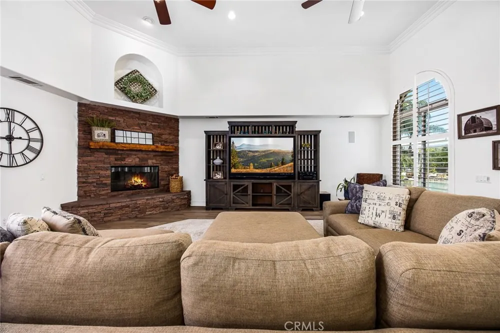 43000 Johnston Hemet, CA 92544
