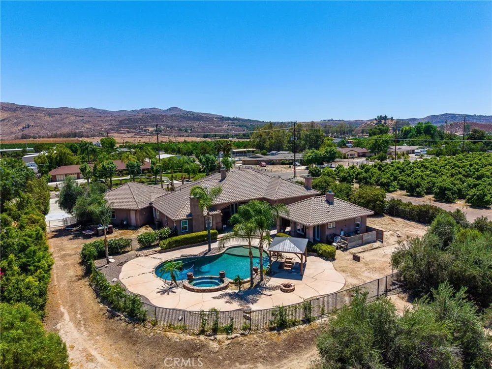 43000 Johnston Hemet, CA 92544
