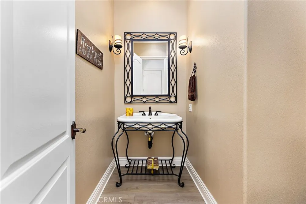 43000 Johnston Hemet, CA 92544