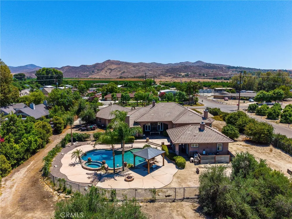43000 Johnston Hemet, CA 92544
