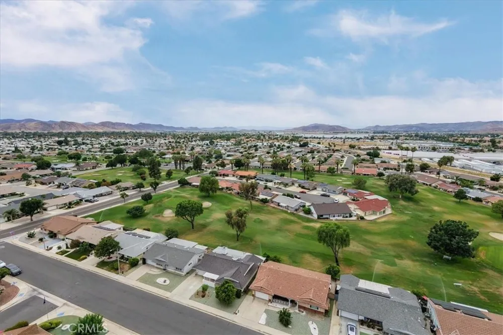 451 Olympia Hemet, CA 92543