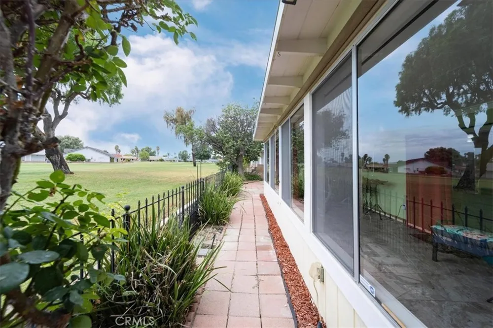 451 Olympia Hemet, CA 92543