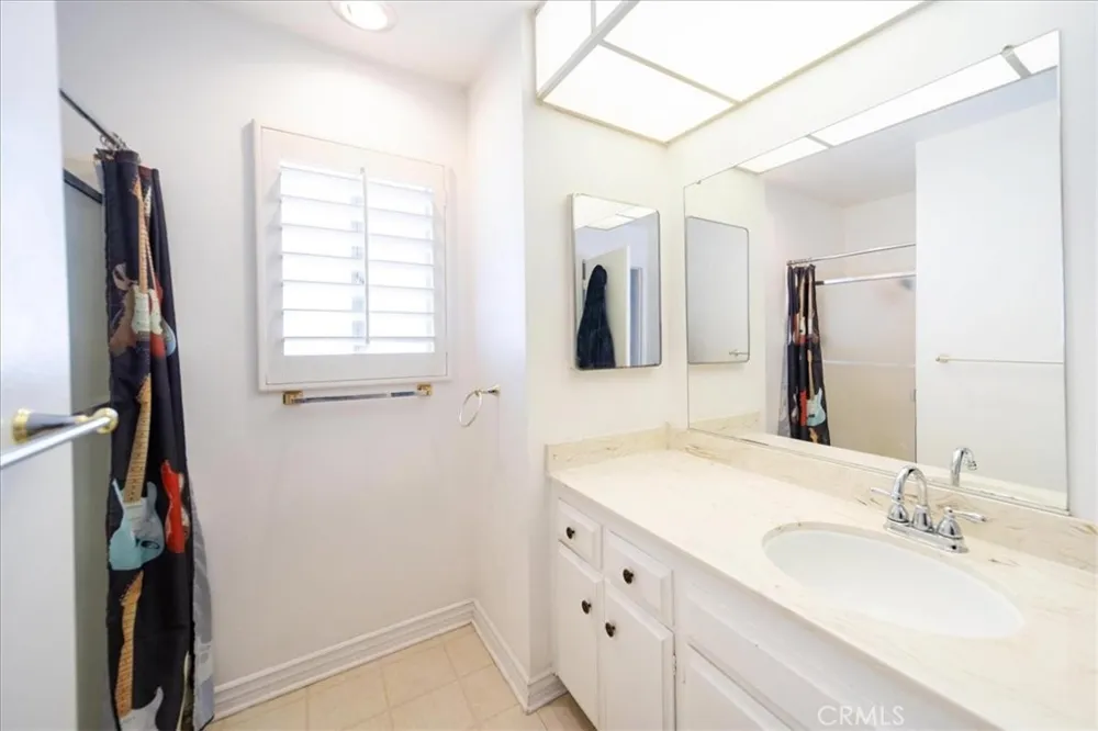 451 Olympia Hemet, CA 92543