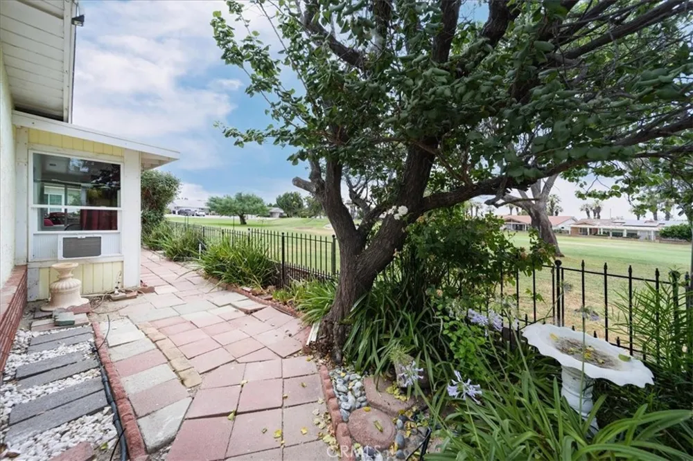 451 Olympia Hemet, CA 92543