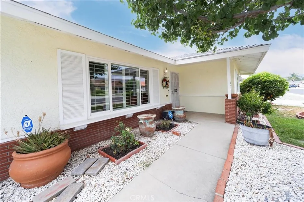 451 Olympia Hemet, CA 92543