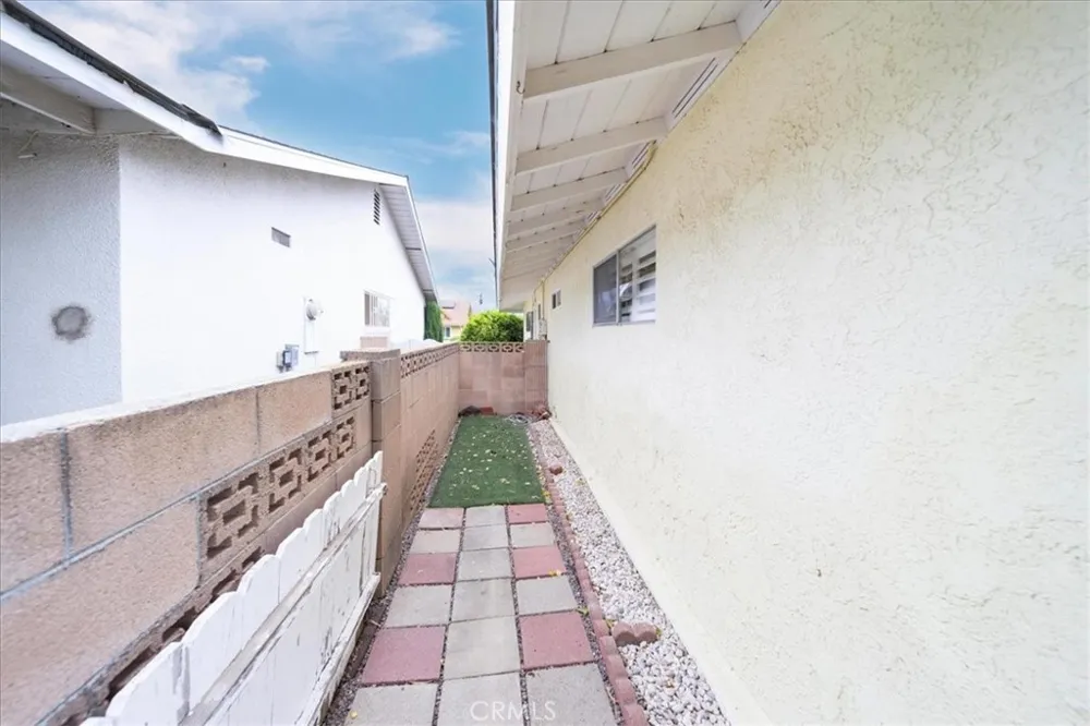 451 Olympia Hemet, CA 92543