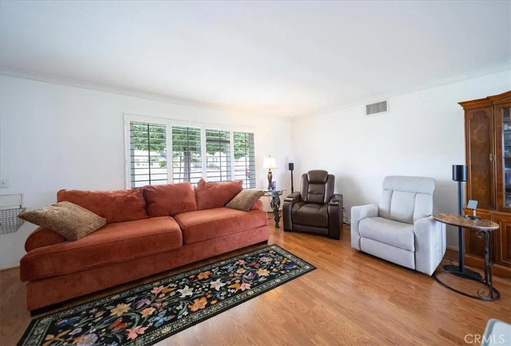 451 Olympia Hemet, CA 92543