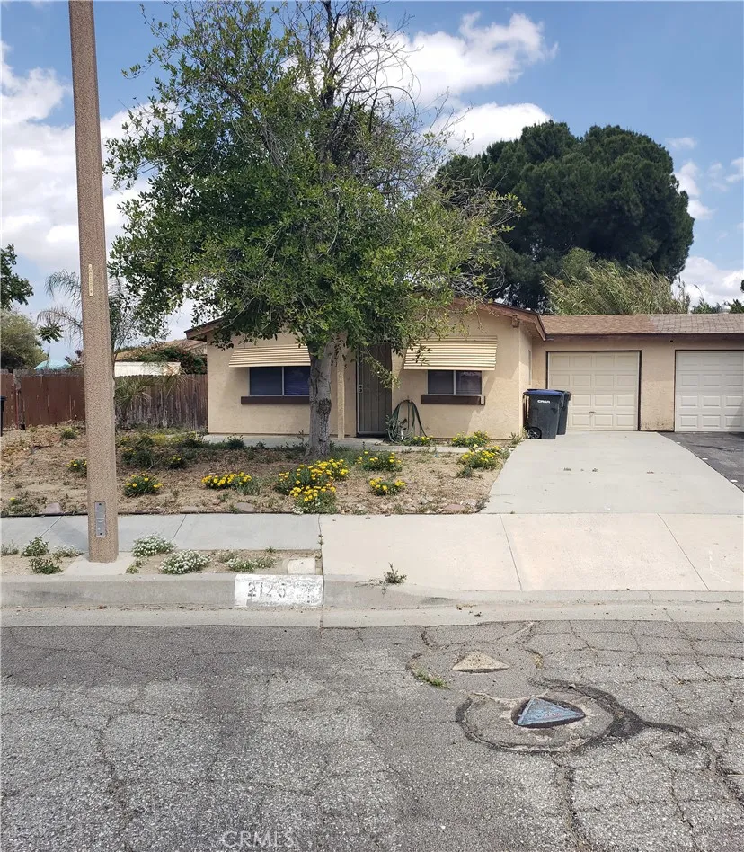 2125 San Bernardo Hemet, CA 92545