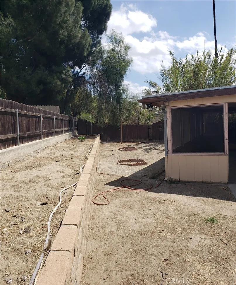 2125 San Bernardo Hemet, CA 92545