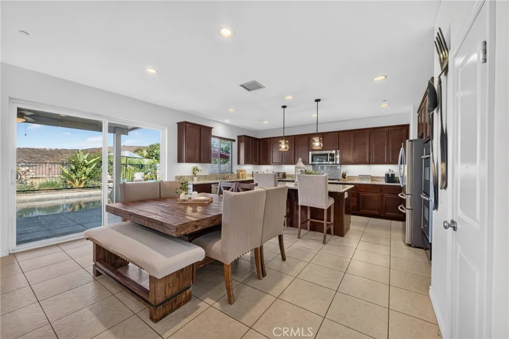 45936 Camino Rubi Temecula, CA 92592