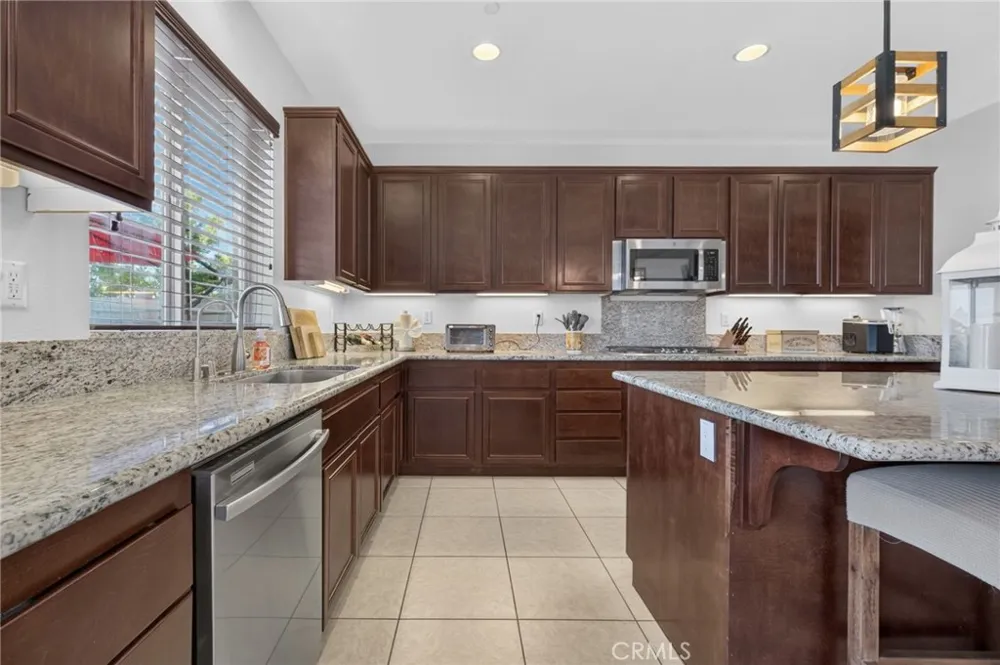 45936 Camino Rubi Temecula, CA 92592