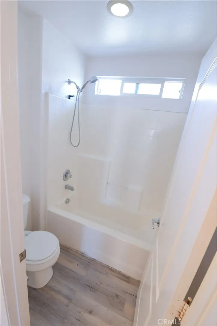 23281 Highland Oaks Court Wildomar, CA 92595