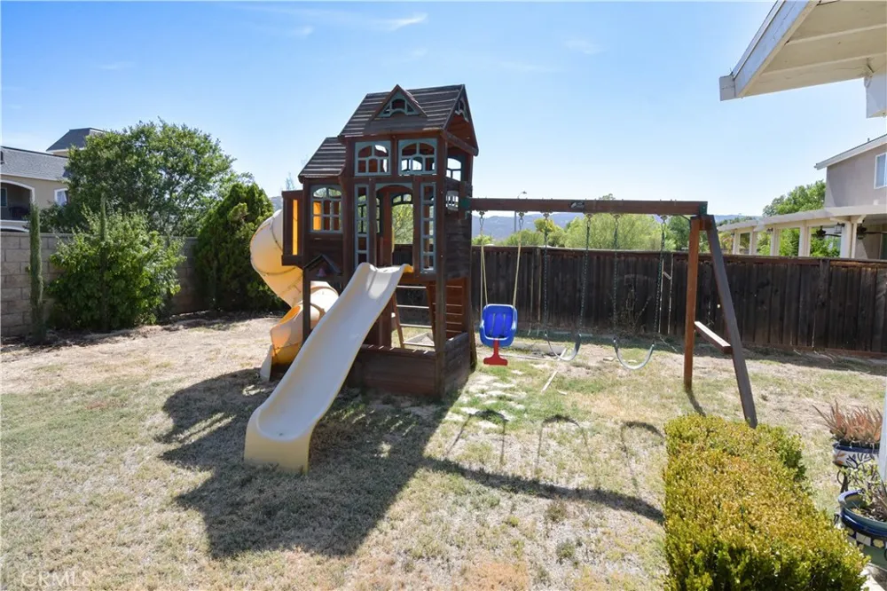 23281 Highland Oaks Court Wildomar, CA 92595