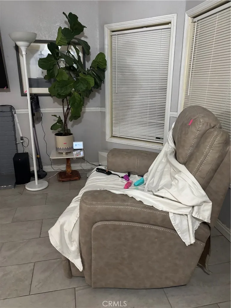 5311 Katrina Palmdale, CA 93552