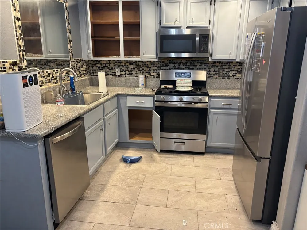 5311 Katrina Palmdale, CA 93552