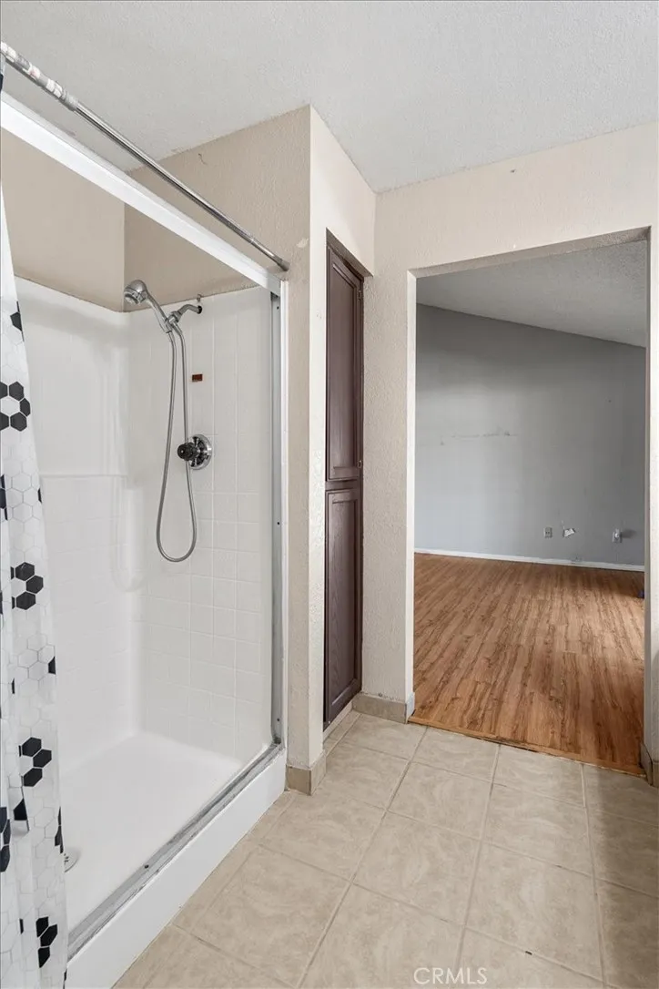 5311 Katrina Palmdale, CA 93552