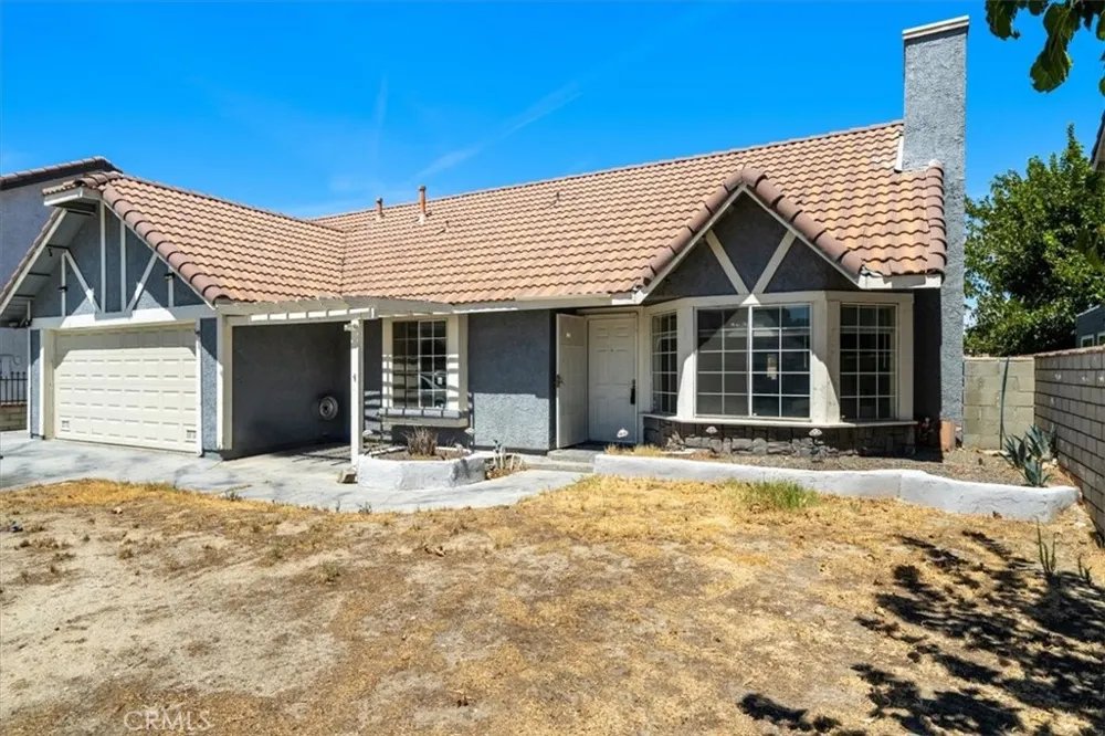 5311 Katrina Palmdale, CA 93552