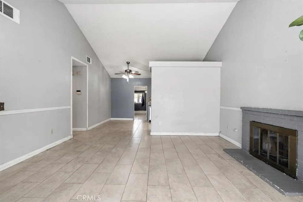 5311 Katrina Palmdale, CA 93552