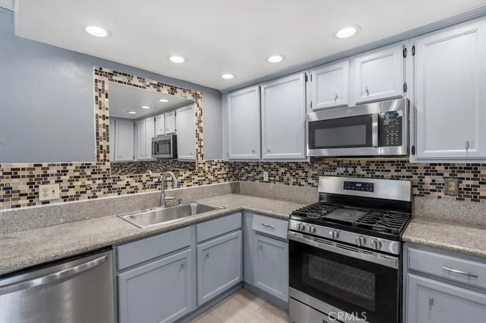 5311 Katrina Palmdale, CA 93552