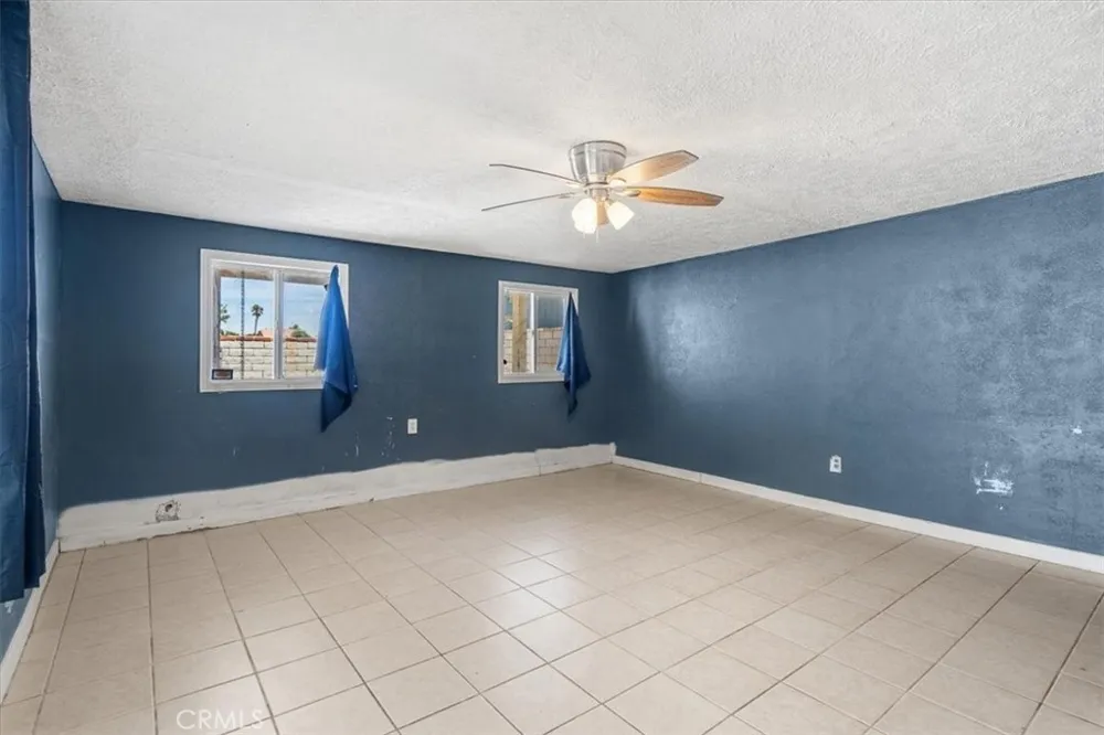 5311 Katrina Palmdale, CA 93552