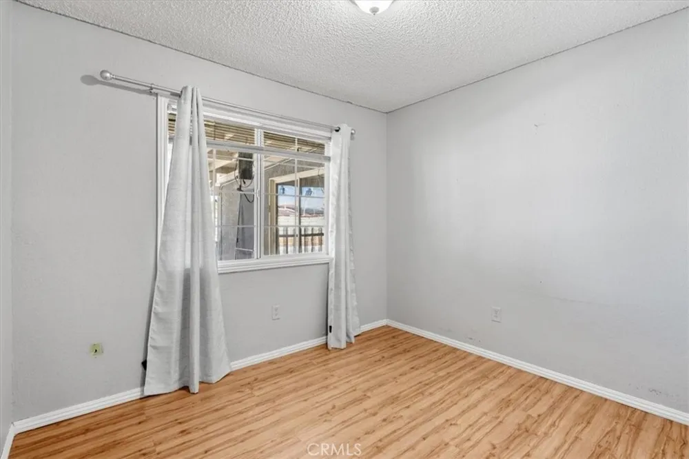 5311 Katrina Palmdale, CA 93552