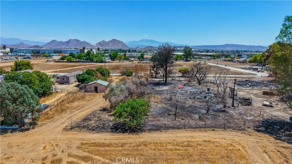 2948 Susan Lane Perris, CA 92571