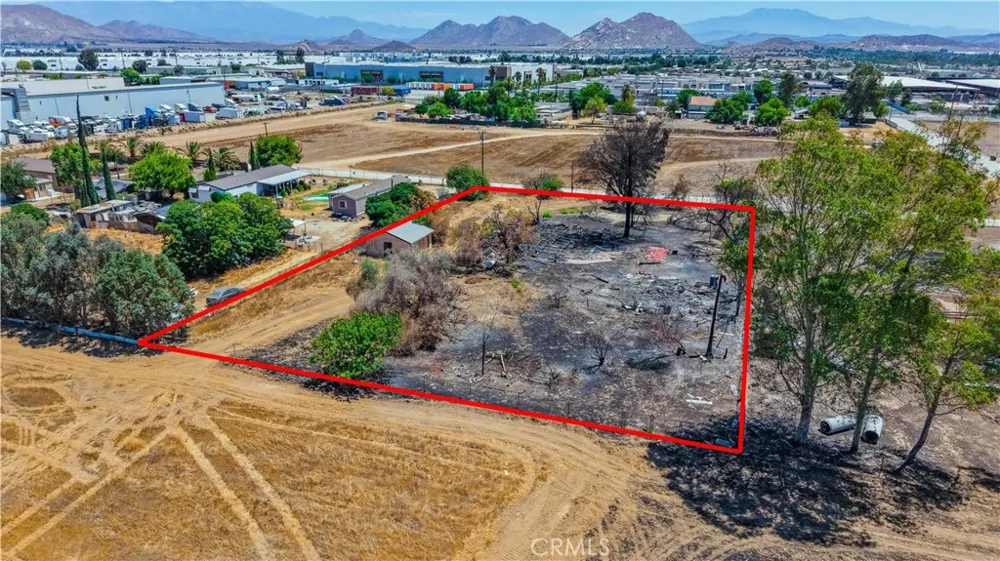 2948 Susan Lane Perris, CA 92571