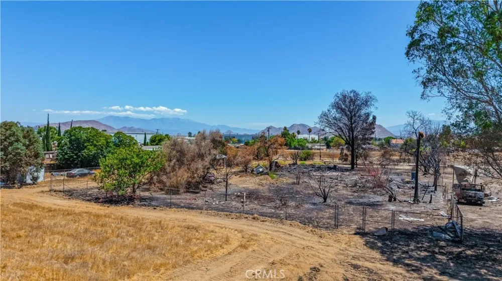 2948 Susan Lane Perris, CA 92571