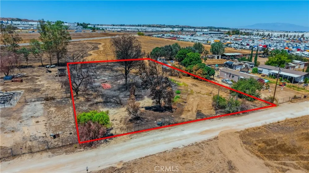 2948 Susan Lane Perris, CA 92571