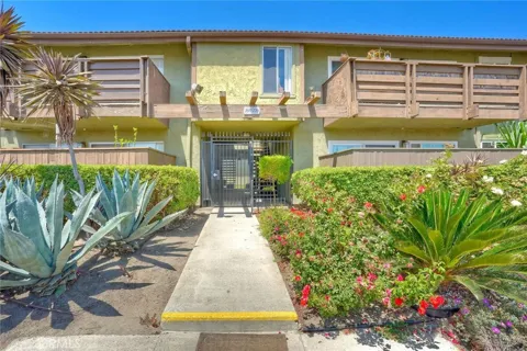 615 Fredricks #175