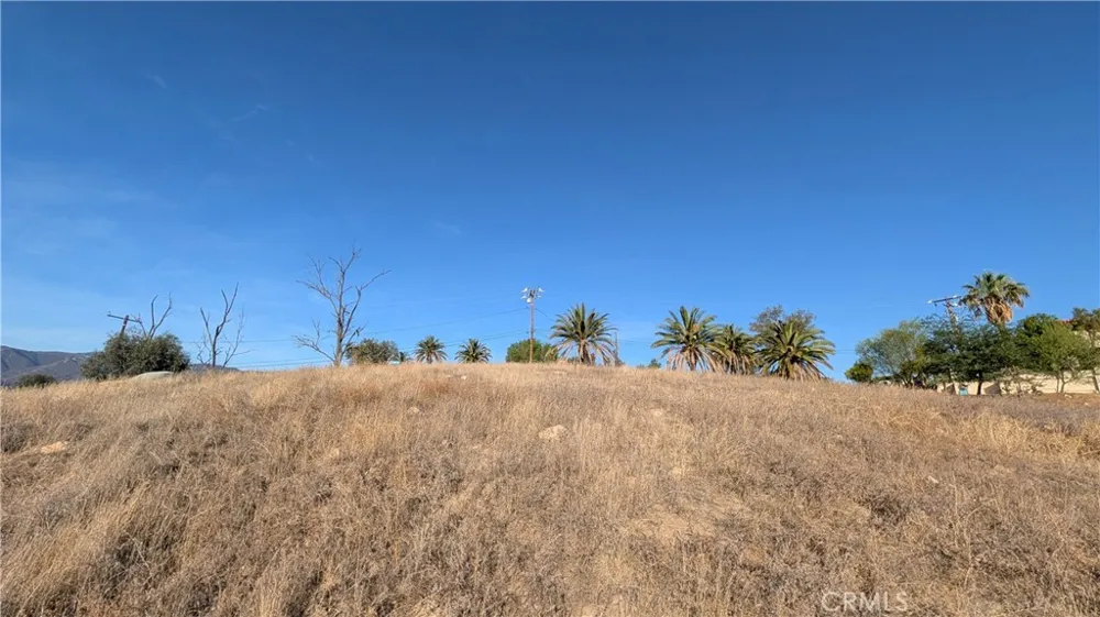 1 Hill Avenue Lake Elsinore, CA 92530