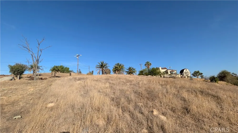 1 Hill Avenue Lake Elsinore, CA 92530
