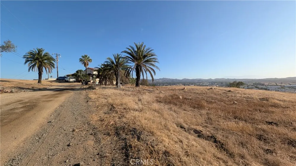 1 Hill Avenue Lake Elsinore, CA 92530