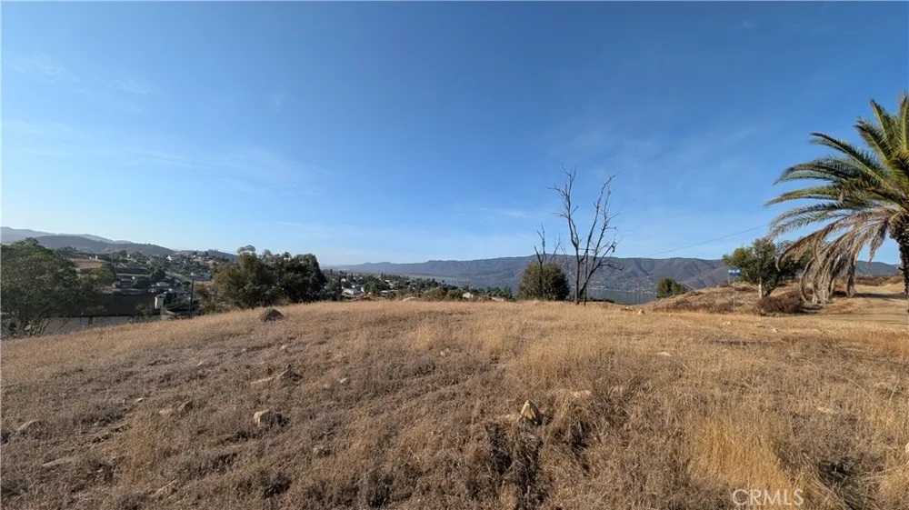 1 Hill Avenue Lake Elsinore, CA 92530