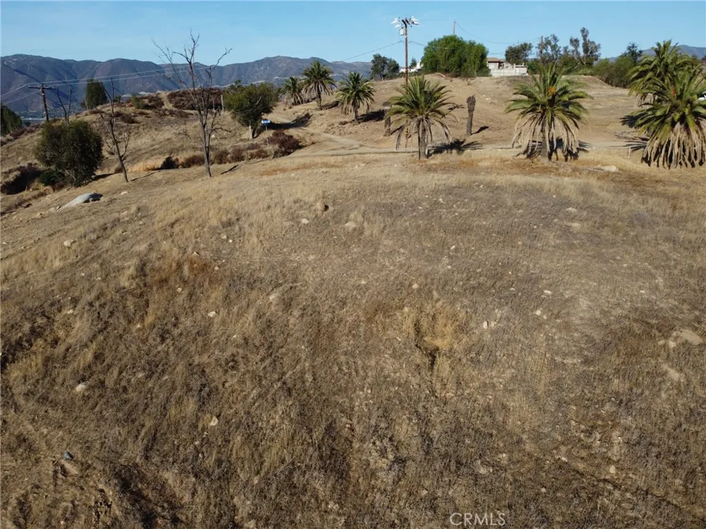 1 Hill Avenue Lake Elsinore, CA 92530