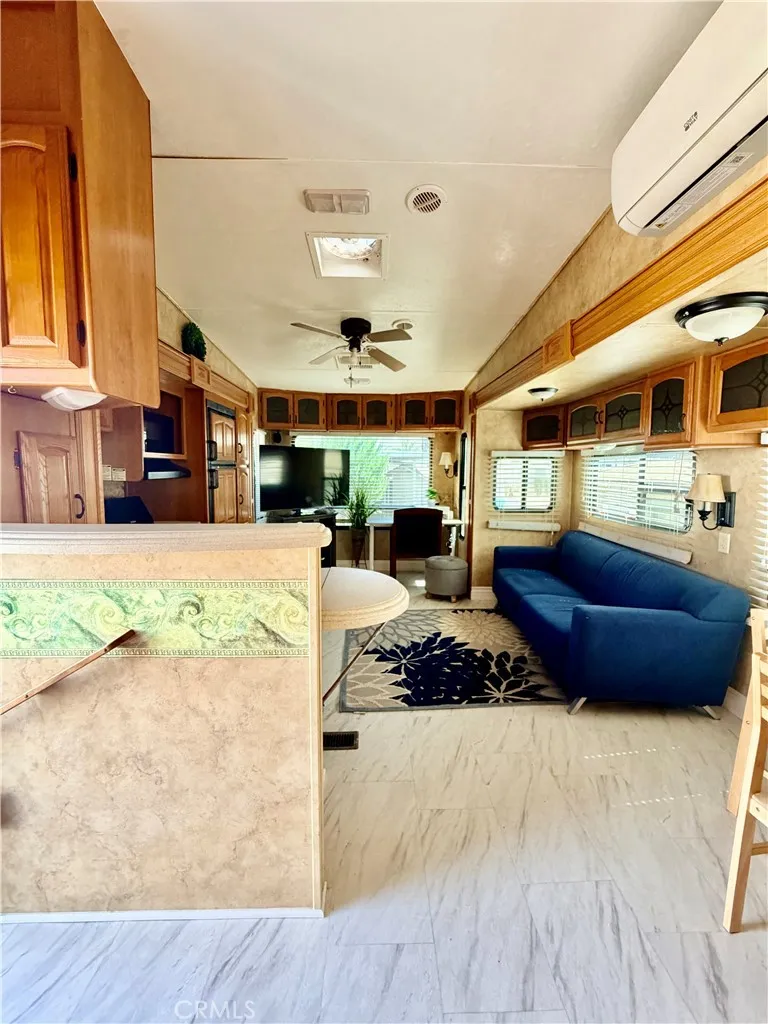 827 Deerwood Drive San Jacinto, CA 92583