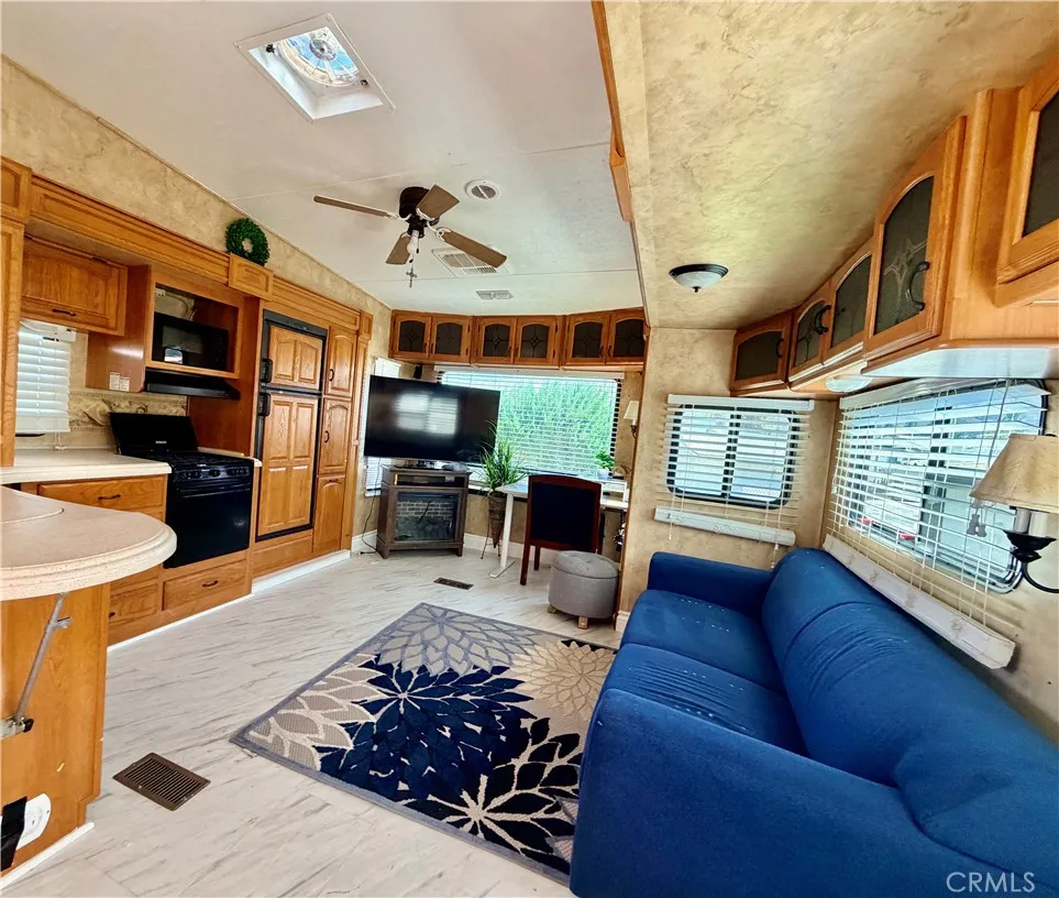 827 Deerwood Drive San Jacinto, CA 92583